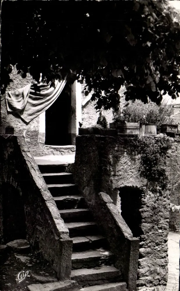 Corte - Bairro das Calanche — editor Real-Photo, Paris - Frente