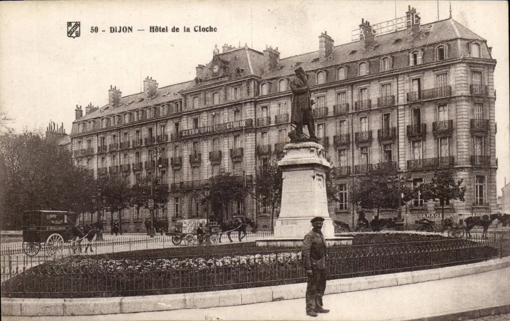 Dijon — Hotel de la Cloche — Grand Hotel de la Cloche - Vorderseite