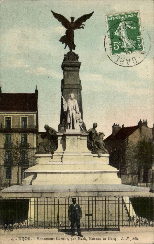 Dijon - Monument Carnot — por Math, Moreau et Gasq — L. V., editor - Frente