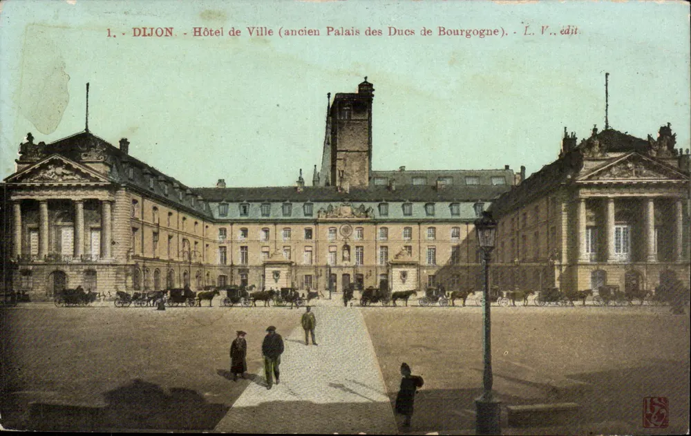 Dijon - Hotel de Ville (antigo Palácio dos Duques de Borgonha) — L. V. editor - Frente