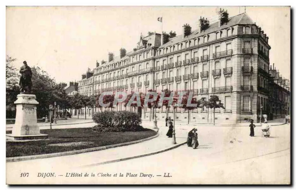 Dijon — Das Hotel de la Cloche und Place Darcy — LL. Nr. 107 - Vorderseite