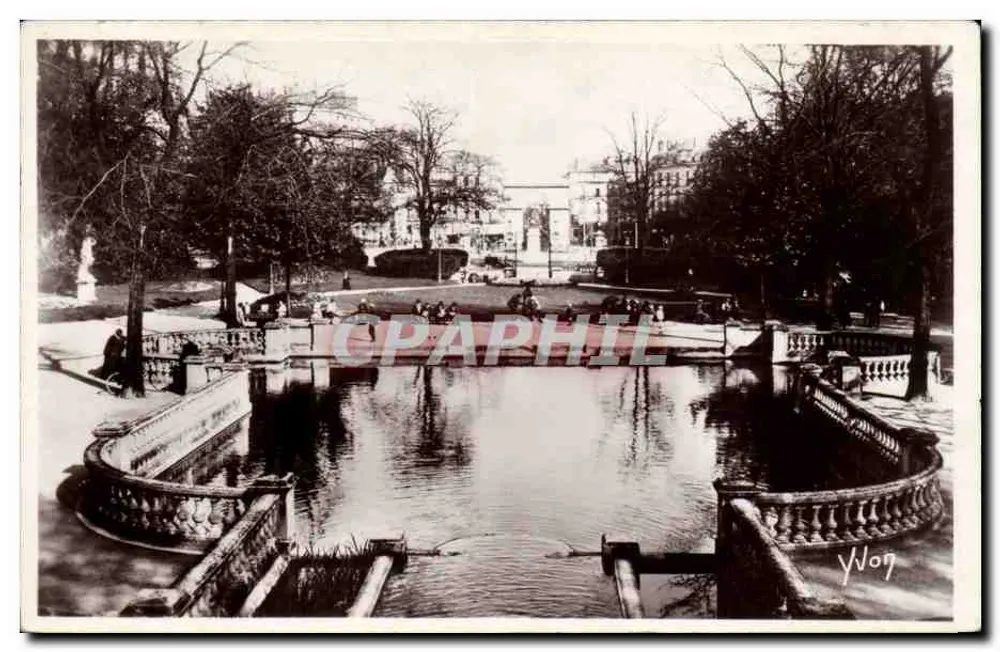 Wasserburg und Place d'Arcy — Dijon (Côte-d'Or) — Éditions D'Art Yvon, Paris - Vorderseite