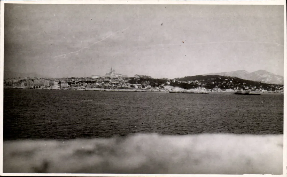 Widok Marseillego — z Zamek If — wydawca nieznany - Awers