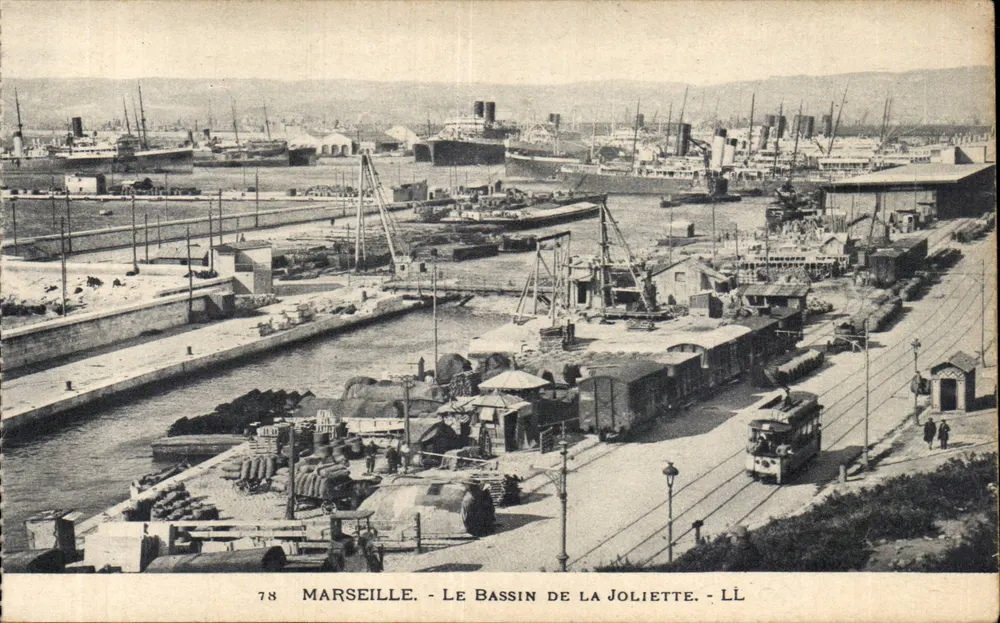 Marseille - Der Joliette-Becken - LL - Vorderseite