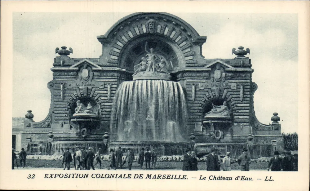 O Castelo d'Água — Exposição Colonial de Marselha — LL. - Frente