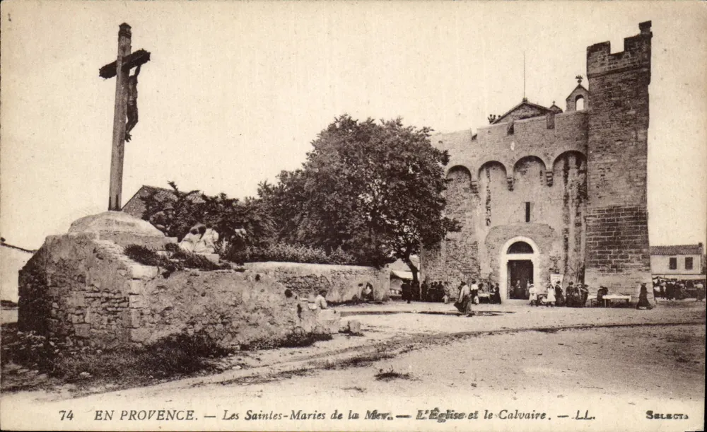 Les Saintes-Maries-de-la-Mer — Die Kirche und der Calvary — Selecta - Vorderseite
