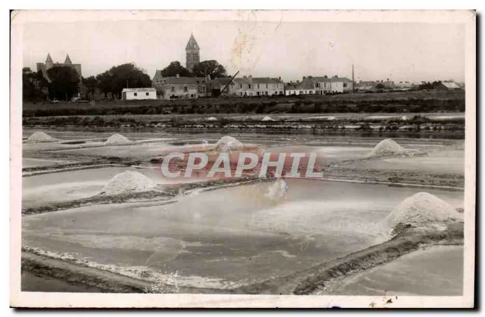Die Salzseen im Hintergrund — das Schloss und die Kirche — Éditions NOZAIS - Vorderseite