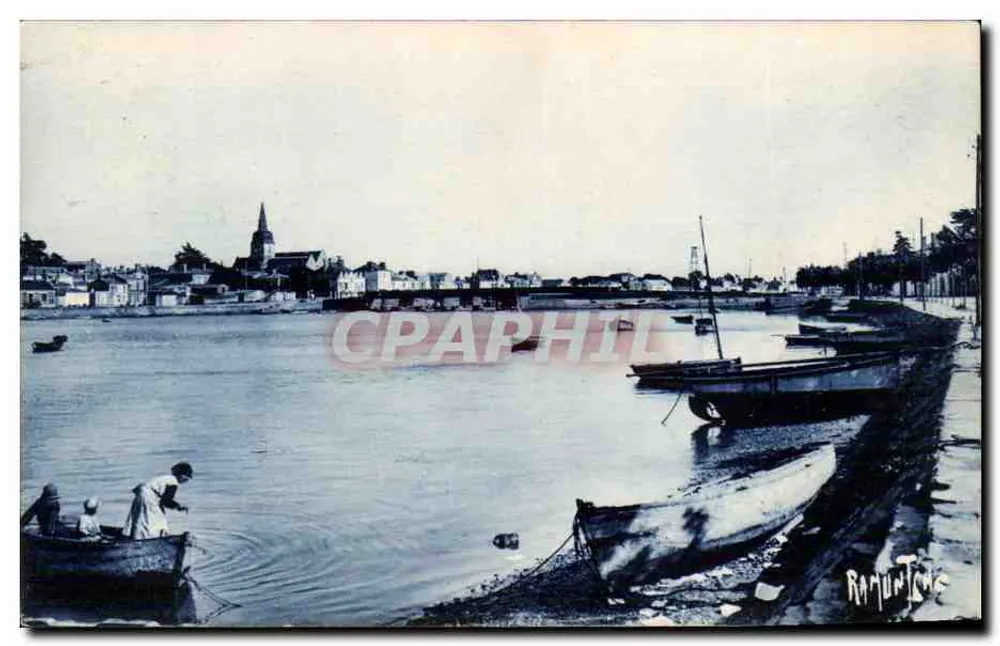 Das Leben in SAINT-GILLES - CROIX-DE-VIE — Éditions Artistiques Raymond Bergevin - Vorderseite