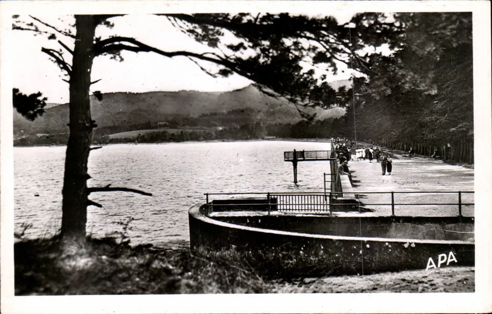 Lago de St-Ferriol — visão do lago e do lago artificial — Sociedade das Cartas Postais (Die-Garonne) - Frente