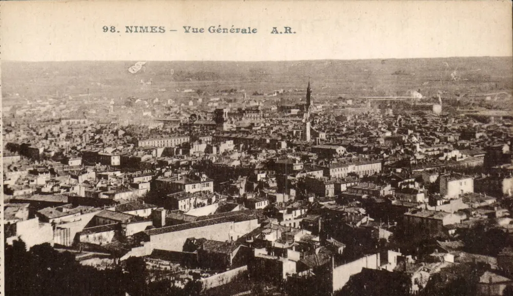 Nîmes — Vue Générale — A.R. n°98 - Frente