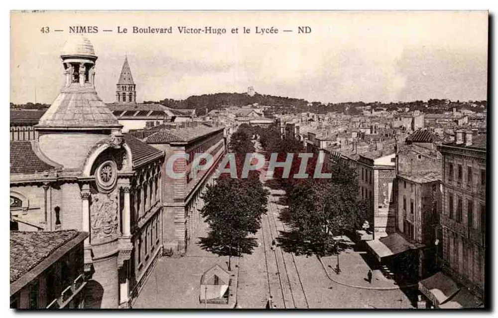 Nîmes — O Boulevard Victor-Hugo e o Liceu — ND - Frente