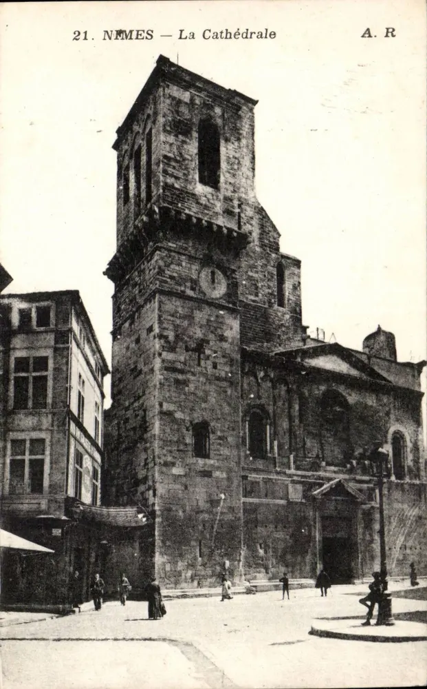 Nîmes — A Catedral — A.R. n°21 - Frente