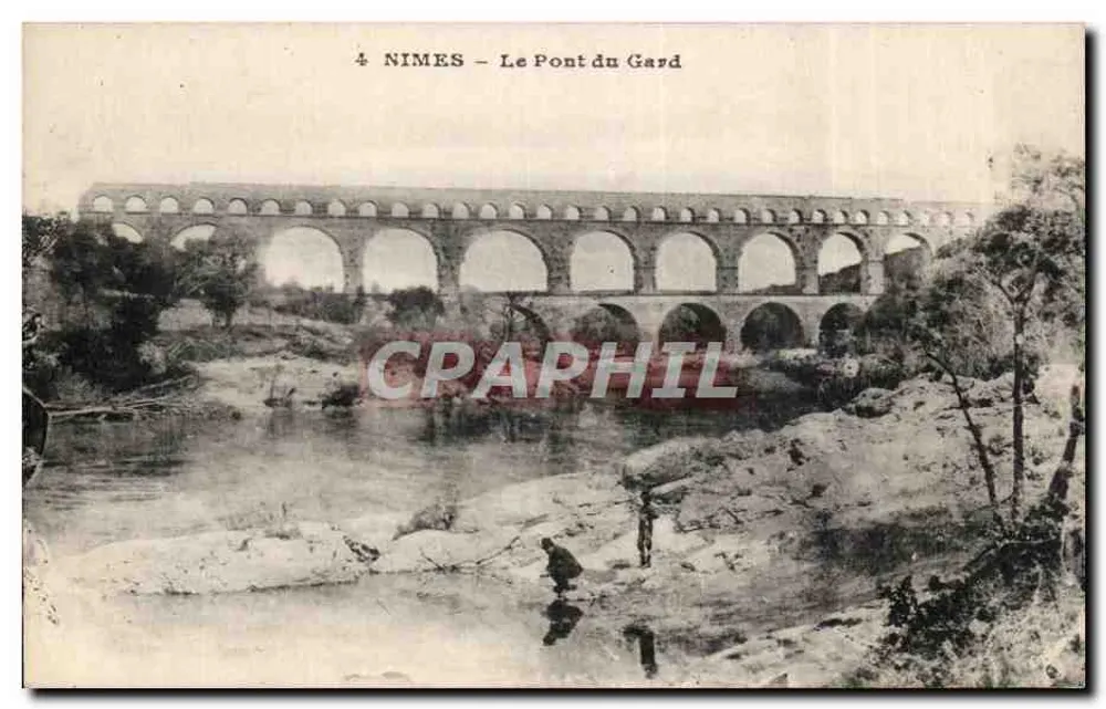 Nîmes - O Pont du Gard — Bilhete postal antigo n°4, editor não visível - Frente