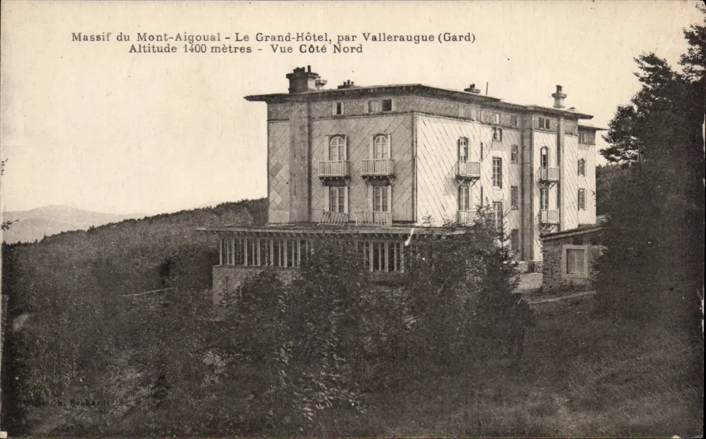 Massif du Mont-Aigoual - Le Grand-Hôtel, von Valleraugue (Gard) - Blick von der Nordseite - Vorderseite