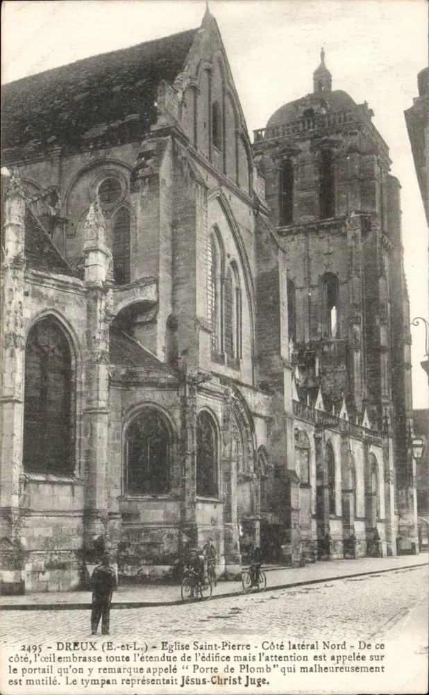 Dreux (E.-et-L.) - Igreja de São Pedro - Lado norte - Portal mutilado - Frente