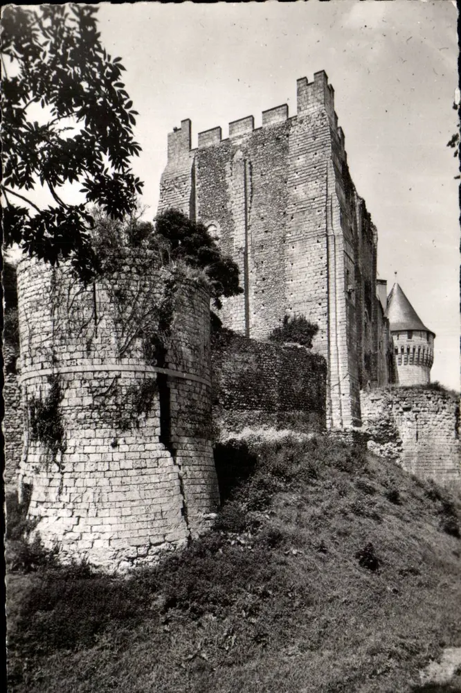 Castelo Saint-Jean — Nogent-le-Rotrou (Eure-et-Loir) — Edição do Aqueduto, n°14A - Frente