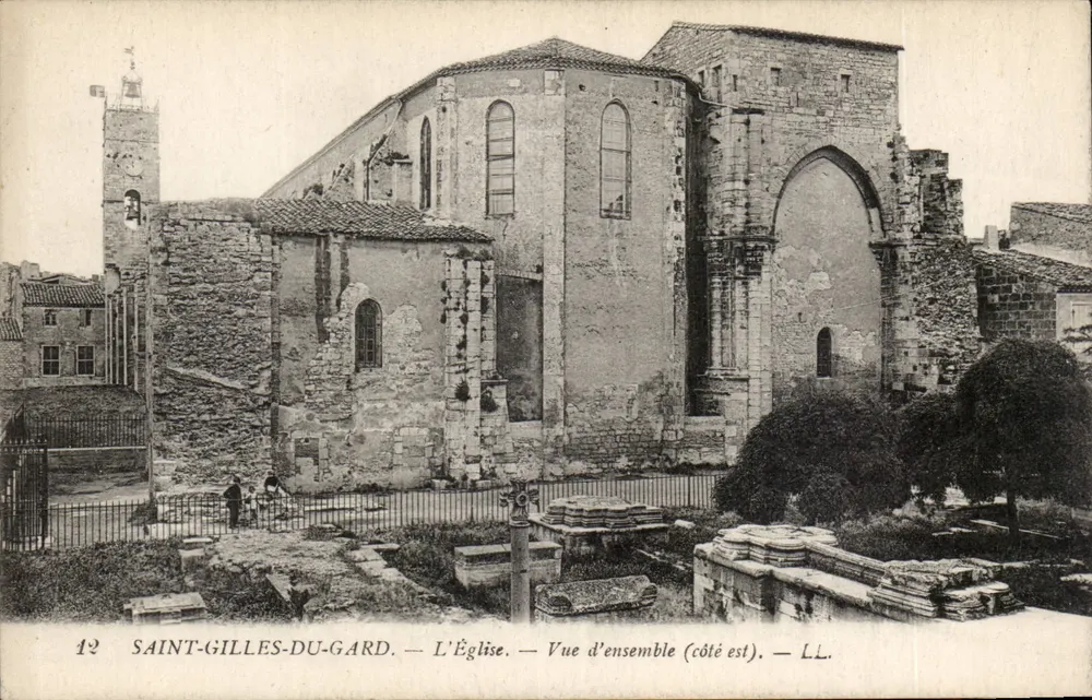 Saint-Gilles-du-Gard — Die Kirche — Überblick (Ostseite) — LL. - Vorderseite