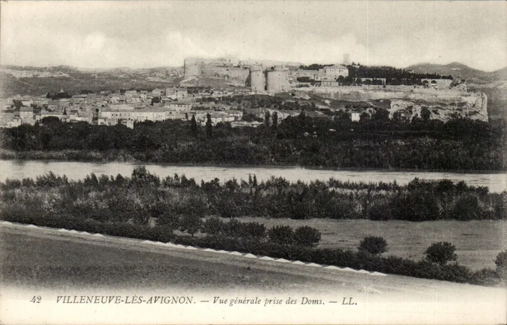 Villeneuve-lès-Avignon — Allgemeiner Blick von den Doms — LL. - Vorderseite