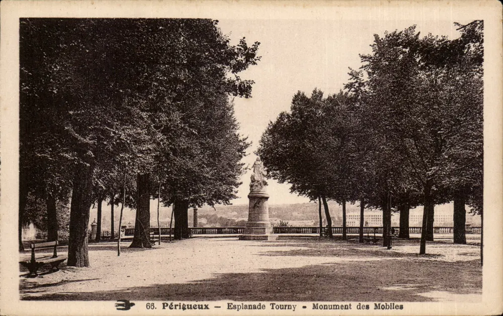 Périgueux — Esplanade Tourny — Monument des Mobiles — n°68 - Vorderseite