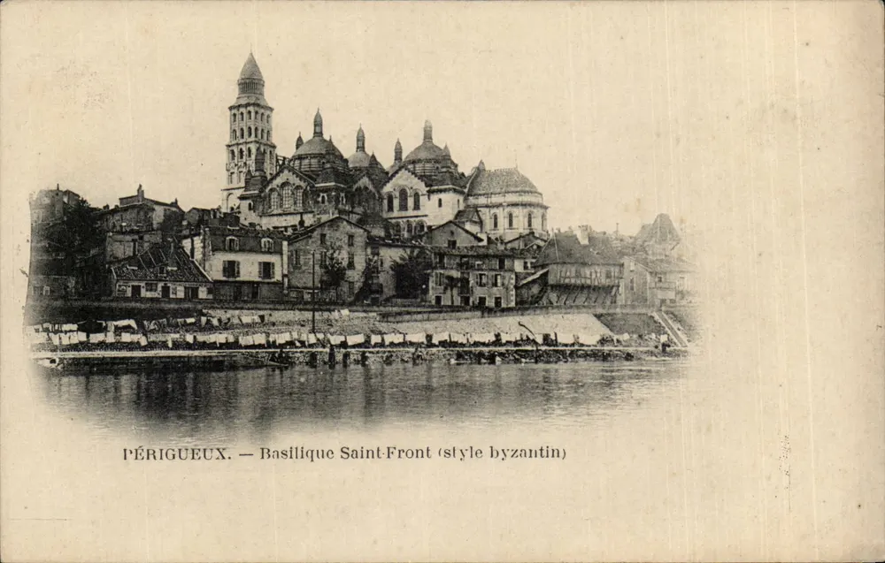 Périgueux — Basiliek van Sint Front (byzantijnse stijl) - Voorkant