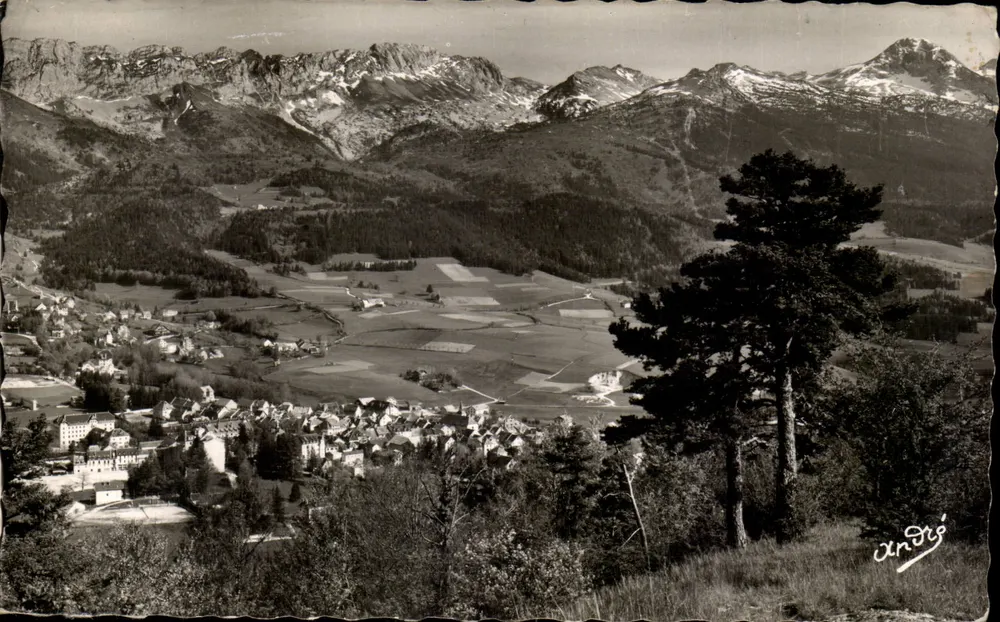 Villard-de-Lans — Allgemeiner Blick mit der Moucherolle — Edition d'Art André, Grenoble - Vorderseite