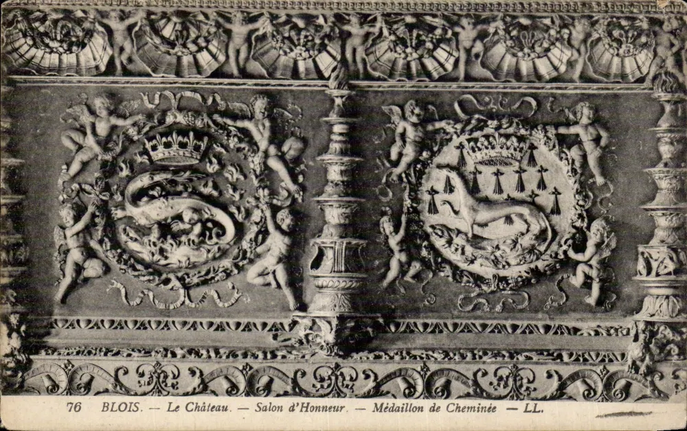 Blois — Das Schloss — Ehrensaal — Kaminmedaille — LL. - Vorderseite
