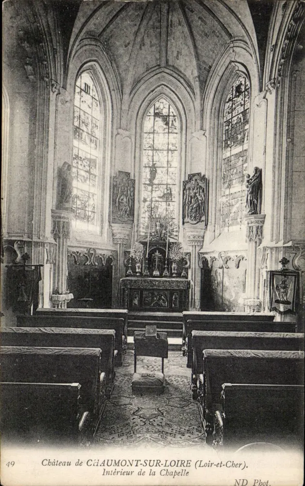 Innenansicht der Kapelle des Schlosses Chaumont-sur-Loire — Loir-et-Cher — ND Pbot. - Vorderseite