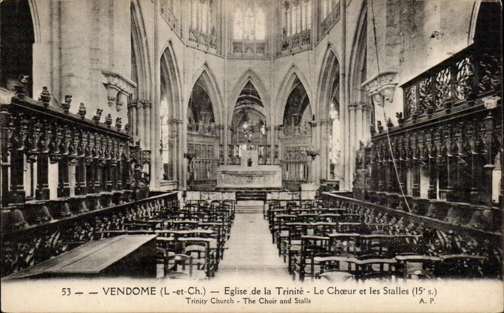 Vendôme (Loir-et-Cher) — Kirche der Dreifaltigkeit — Chor und Stühle (15. Jahrhundert) — A. P. - Vorderseite