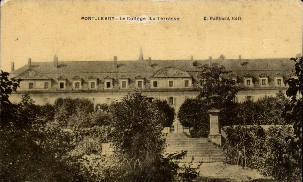Ponte-Levoy - O Colégio La Terrasse — C. Pailliard, Editor - Frente