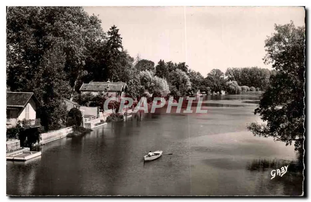 O Loiret — Vista do canal com barco — Edições Gaby, Nantes - Frente