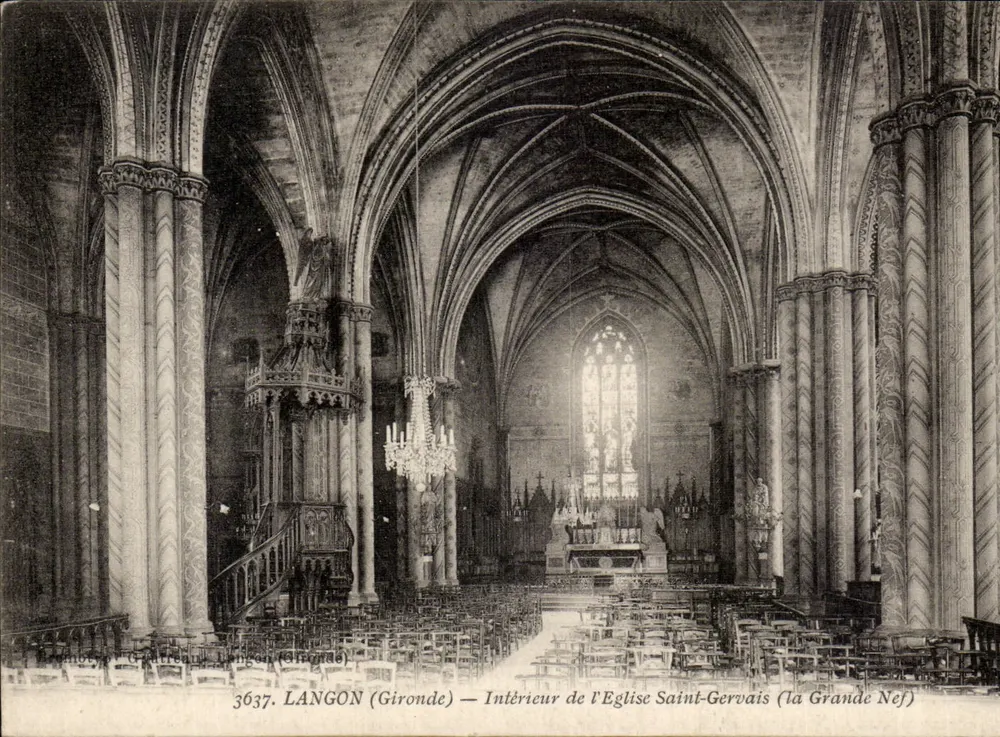Langon (Gironde) — Innenansicht der Kirche Saint-Gervais (die große Kirche) - Vorderseite