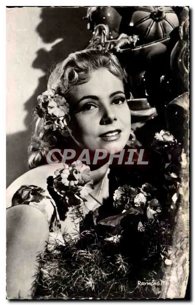 Geneviève Kervine — Ritratto femminile in bianco e nero — Raymond H. - Recto