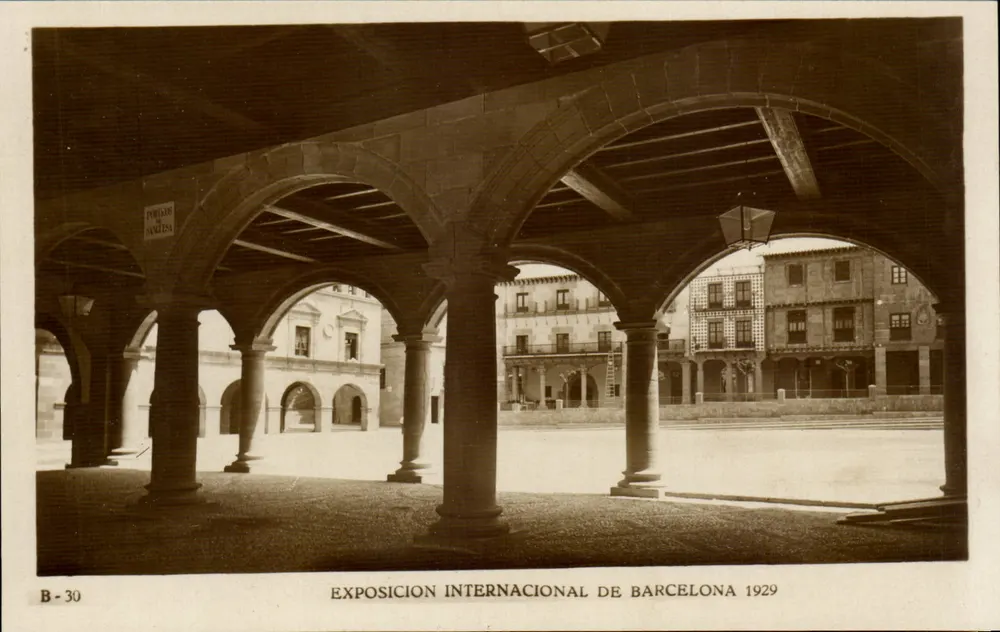 Innenansicht der Portale von Sangüesa — Internationale Ausstellung von Barcelona 1929 — Editorial Fotográfica de Barcelona, n° B-30 - Vorderseite