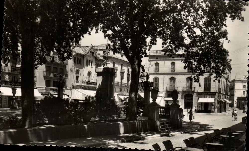 Figueras (Gérone) — Rambla und Monturiol-Denkmal — Edition García Carrabella - Vorderseite