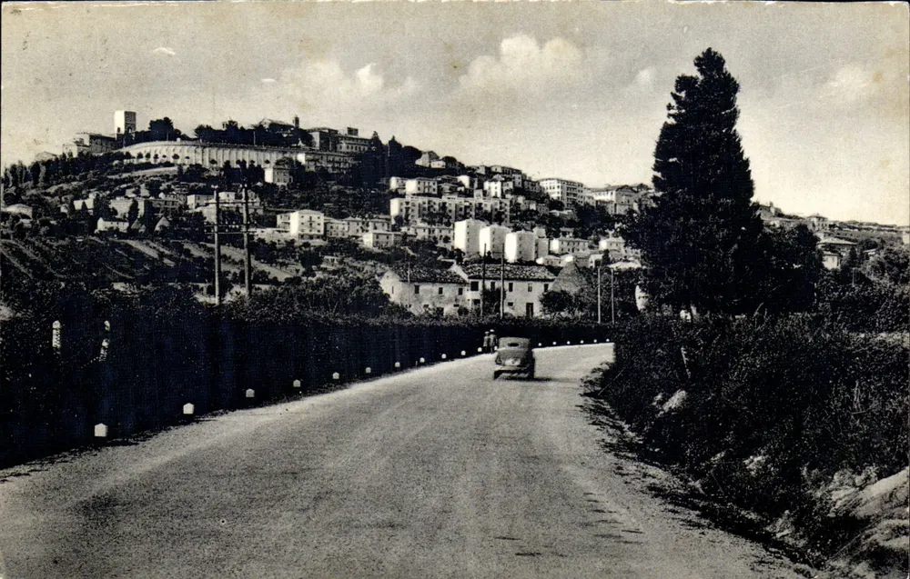 Vista da cidade de Norcia — editor L. Colonnelli, n° 76986 - Frente