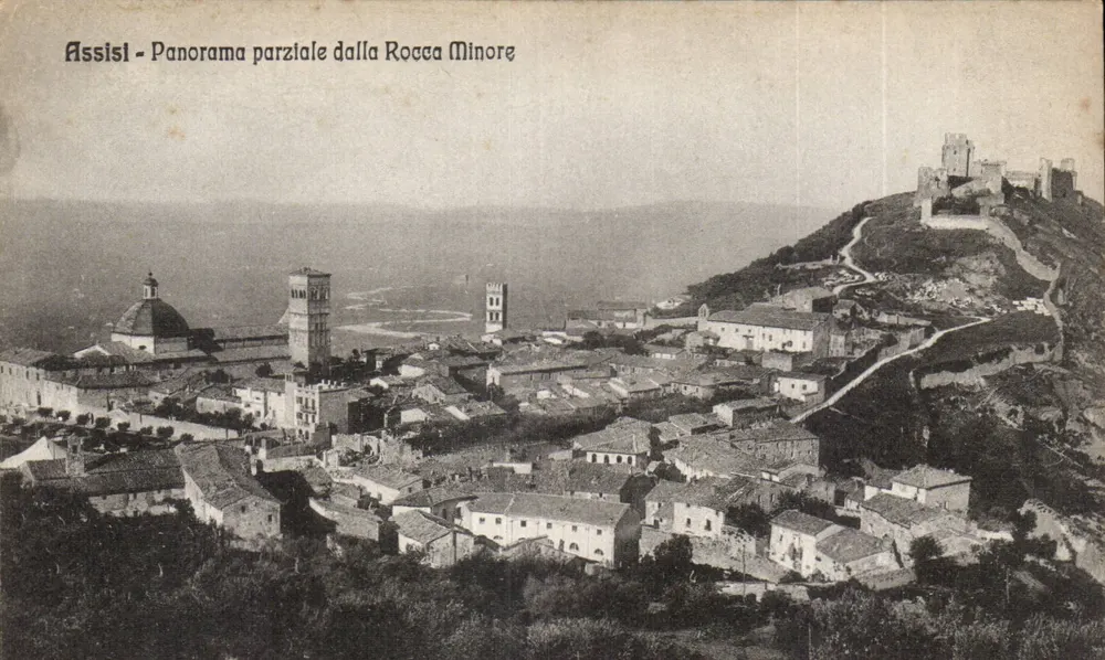 Assisi - Teilpanorama von der Rocca Minore — Edition L. Vignati, Nr. 85377 - Vorderseite