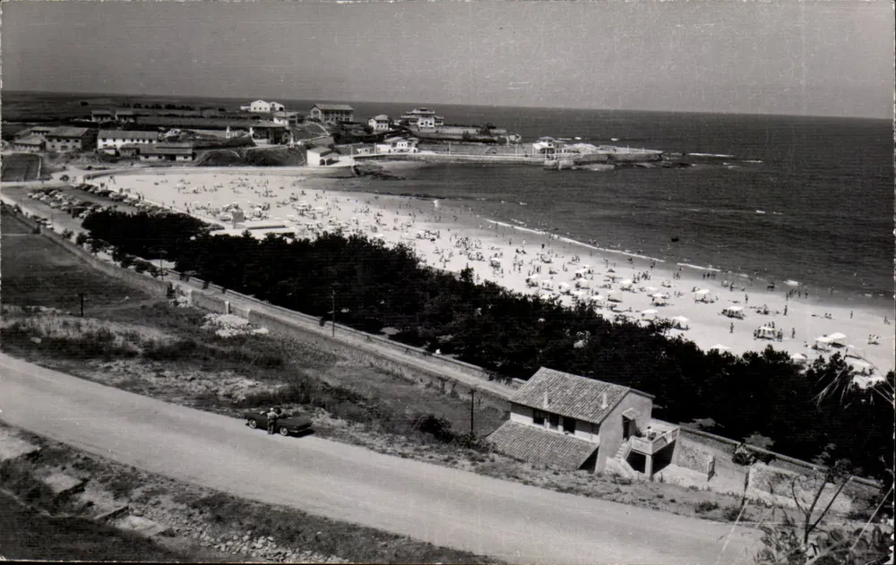 Comillas — La Playa — FOTO IMPERIO - Awers