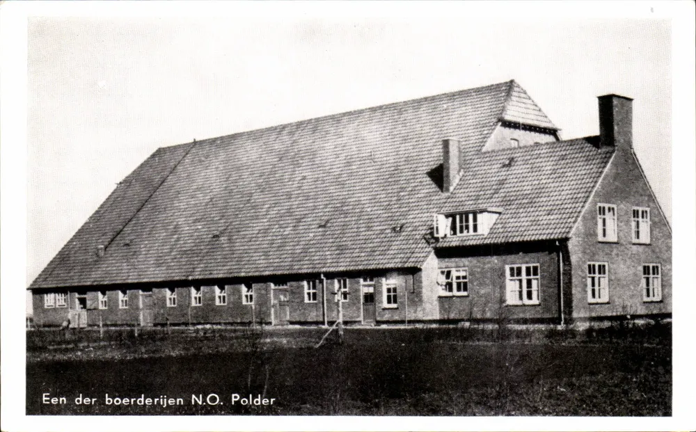 Ein Bauernhof in den N.O. Polder — N.O. Polder — L.U.S. - Natuurlijk verboden - Vorderseite