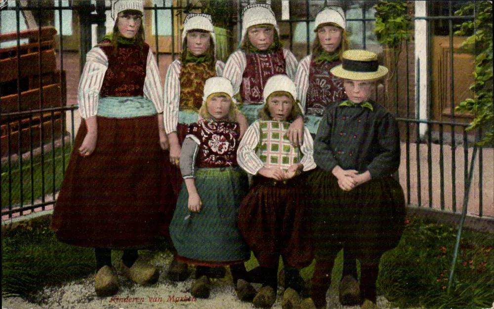 Kinder von Marken — Kinderen van Marken — Schaefer's Kunst-Chrome, Amsterdam - Vorderseite