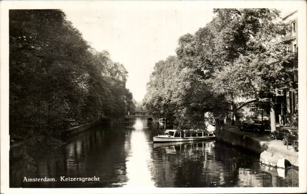 Amsterdam. Keizersgracht — Ansicht des Kanals mit Boot — Verlag Hemo, Nr. 94 - Vorderseite