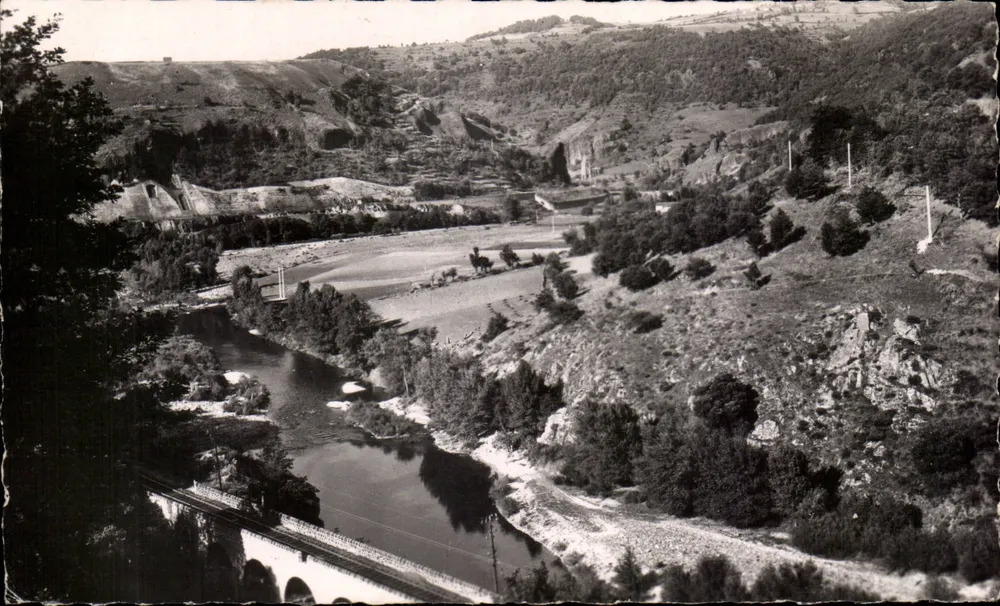 Prades (Haute-Loire) — O viaduto e a vallé da Allier — Éditions Véritable - Frente