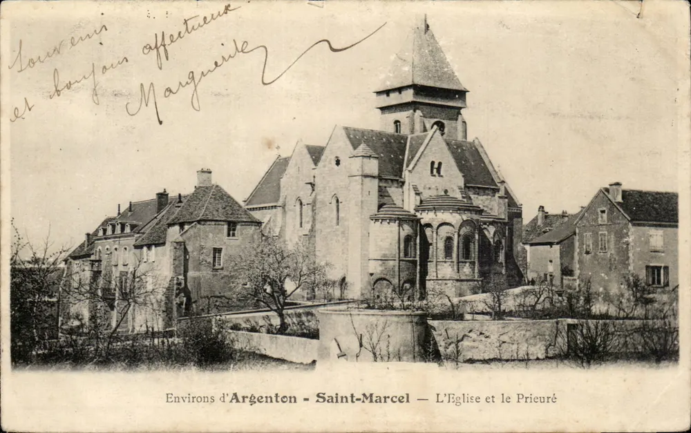 Argenton-Saint-Marcel — Die Kirche und das Priory - Vorderseite