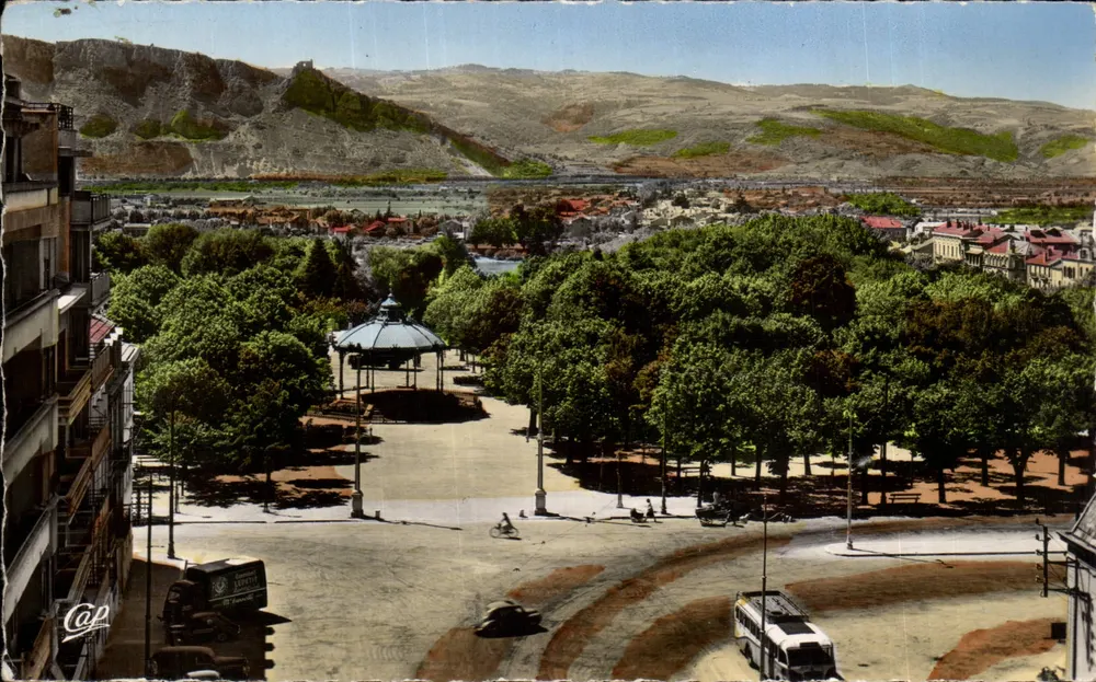 Valência - O Campo de Marte — vista panorâmica — Réal-Photo - Frente