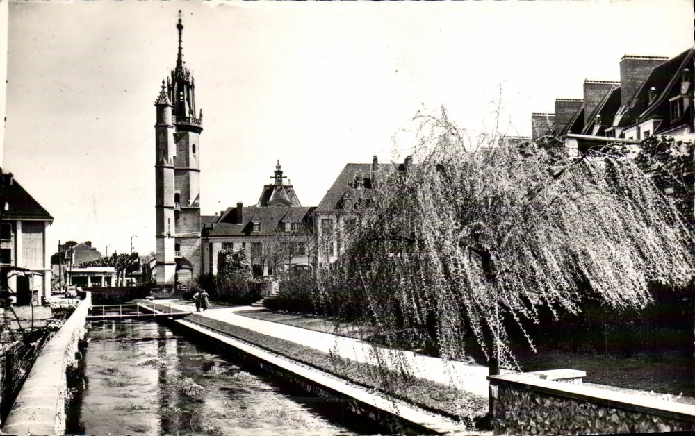 Evreux (Eure) — As Margens do Yton — Combier Imp. (S.-et-L.) - Frente