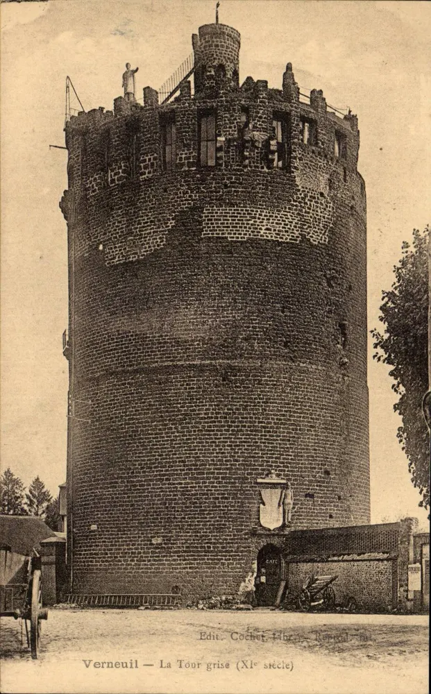 Verneuil — Graue Turm (12. Jahrhundert) — Verlag: Cochet, Libraire, Rennes - Vorderseite