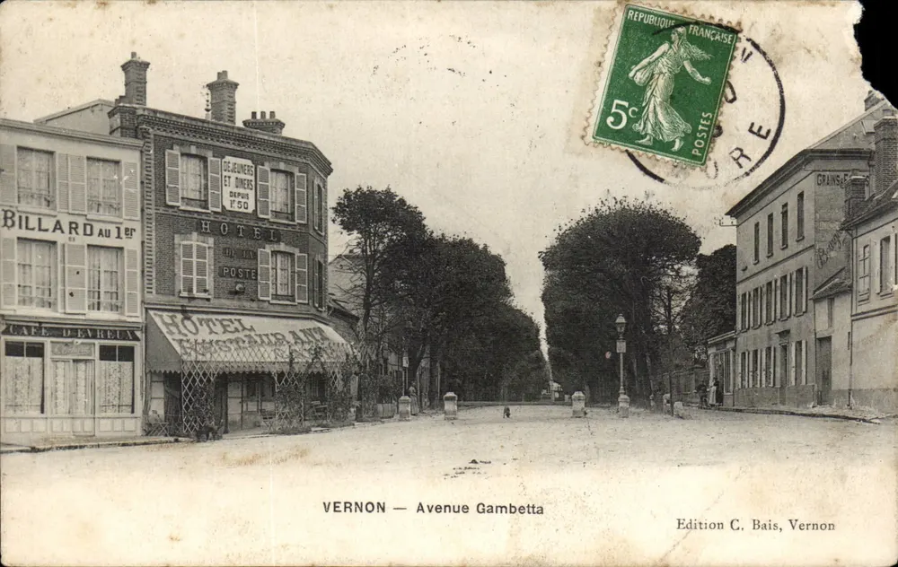 Vernon — Avenida Gambetta — Edição C. Bais, Vernon - Frente