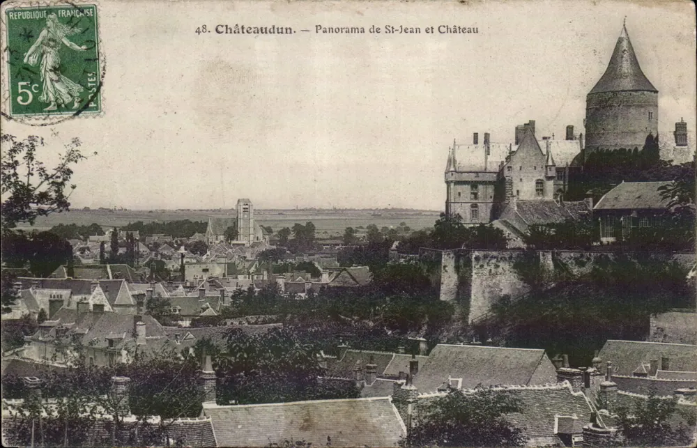 Châteaudun — Panorama di San Giovanni e Castello — Phototypie Mathieu et Cie - Recto
