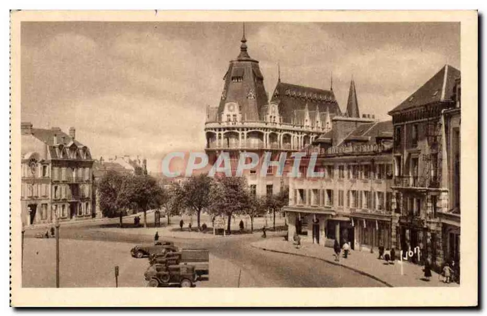 Chartres (Eure-et-Loir) — Praça dos Epars e o Hotel das Correios — Éditions d'Art Martel - Frente