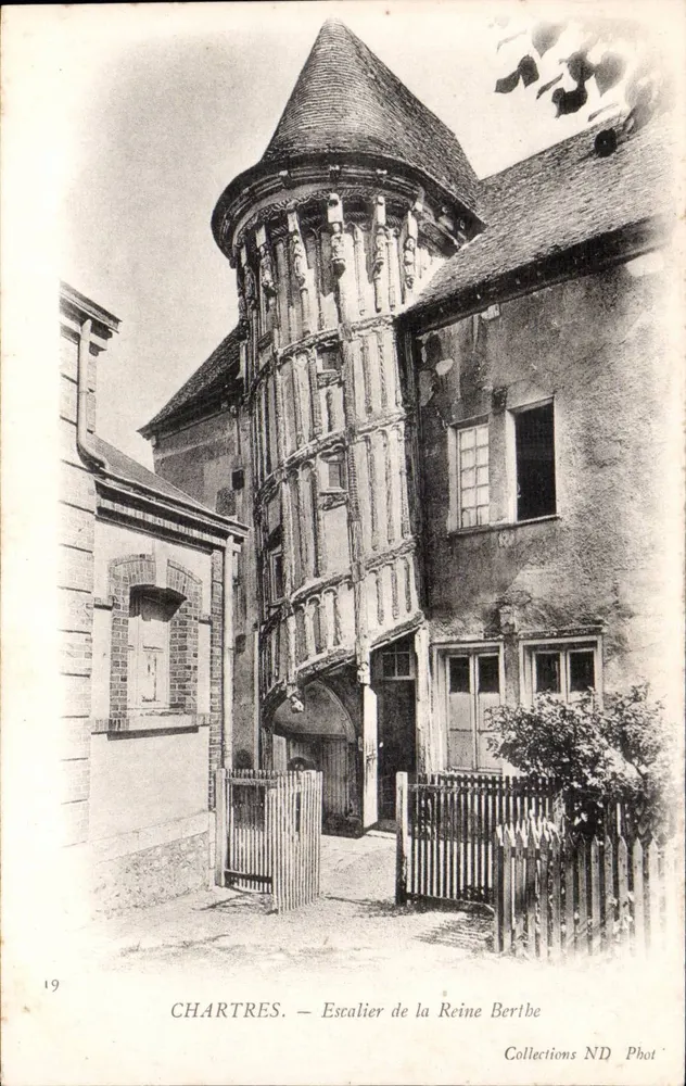 Chartres — Escalier da Rainha Bertibe — Collections ND Phot - Frente
