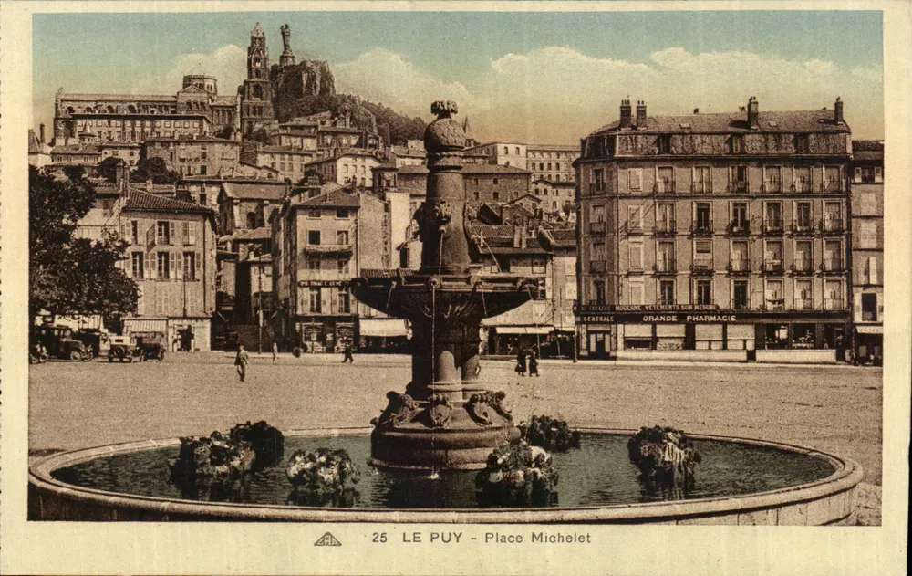 Le Puy - Praça Michelet — vista da fonte e do bairro — Edição Papeterie Terle, n° 25 - Frente